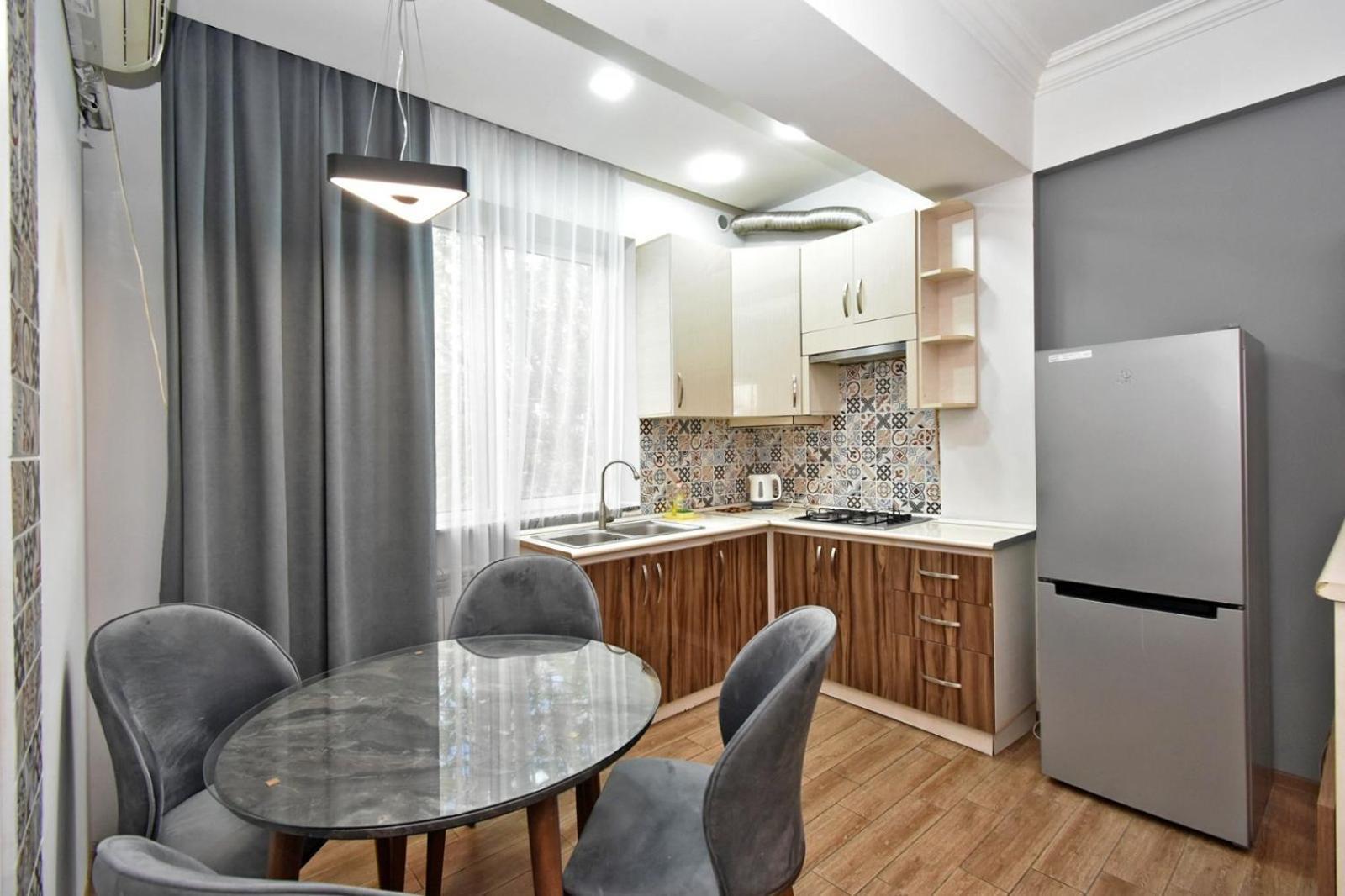 Rent Inn Yerevan On Chaykovski Street Extérieur photo