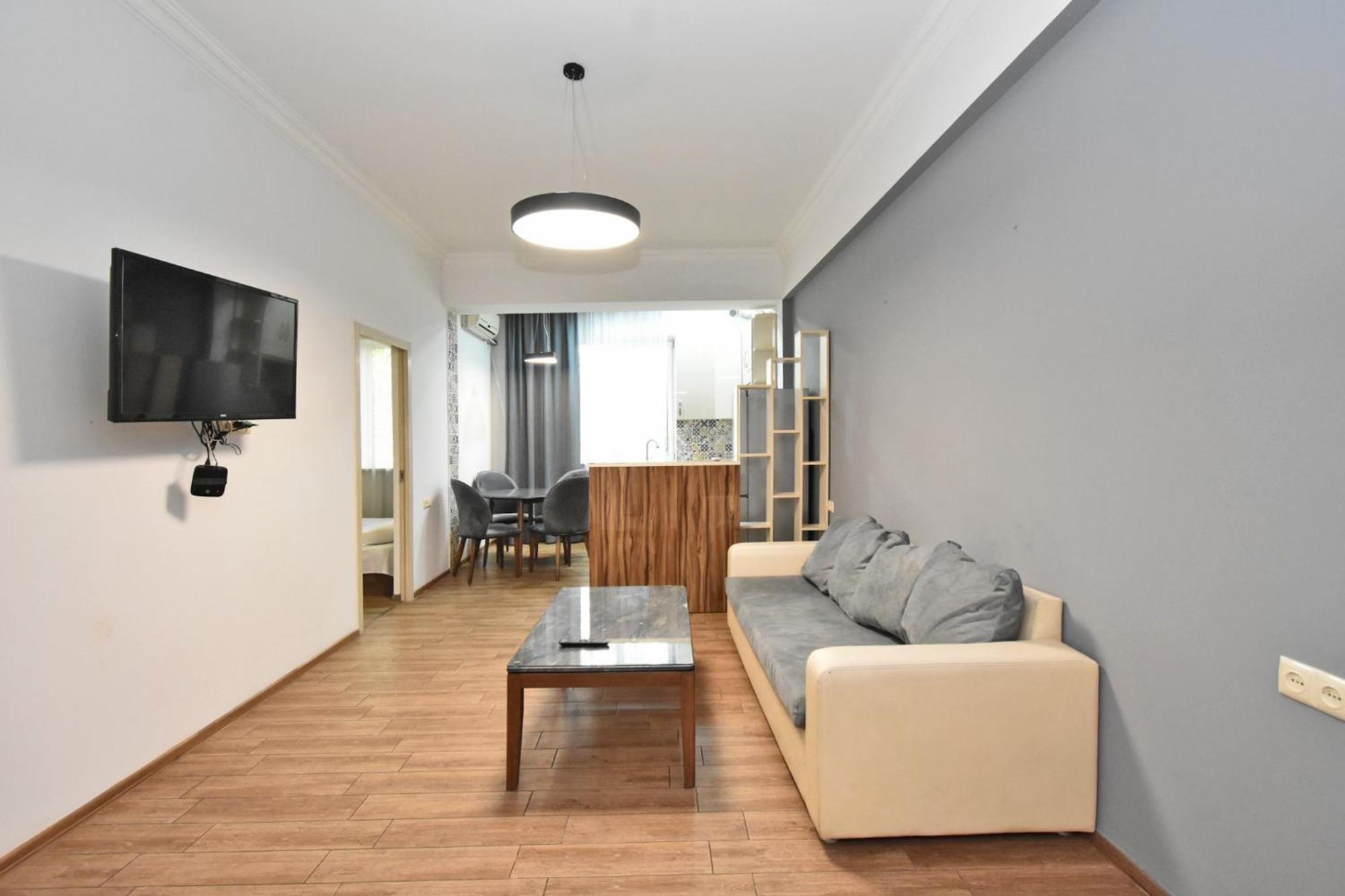Rent Inn Yerevan On Chaykovski Street Extérieur photo